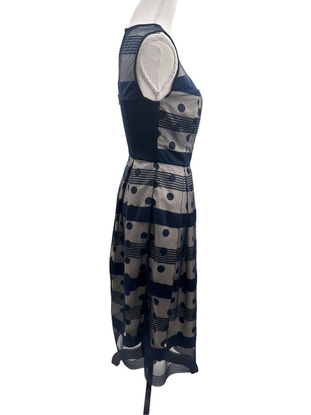 J. Peterman  sleeveless fully lined polka dot a line dress size 4 - Picture 6 of 16
